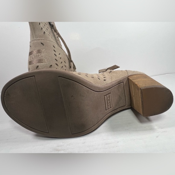 Toms | Women's Majorca Peep Toe Perf Suede Desert Taupe Size 6 - Picture 11 of 11
